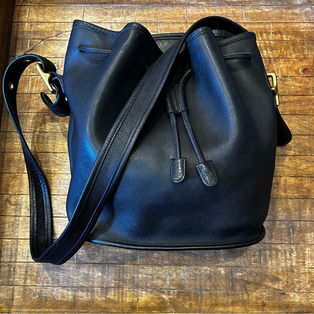 Vintage Coach 9952 Black Leather Bucket Bag